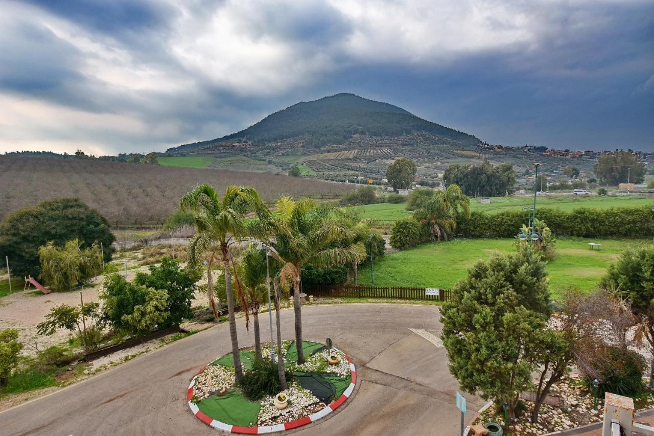 Pearl Of The Valley Hotel Kfar Tavor Luaran gambar