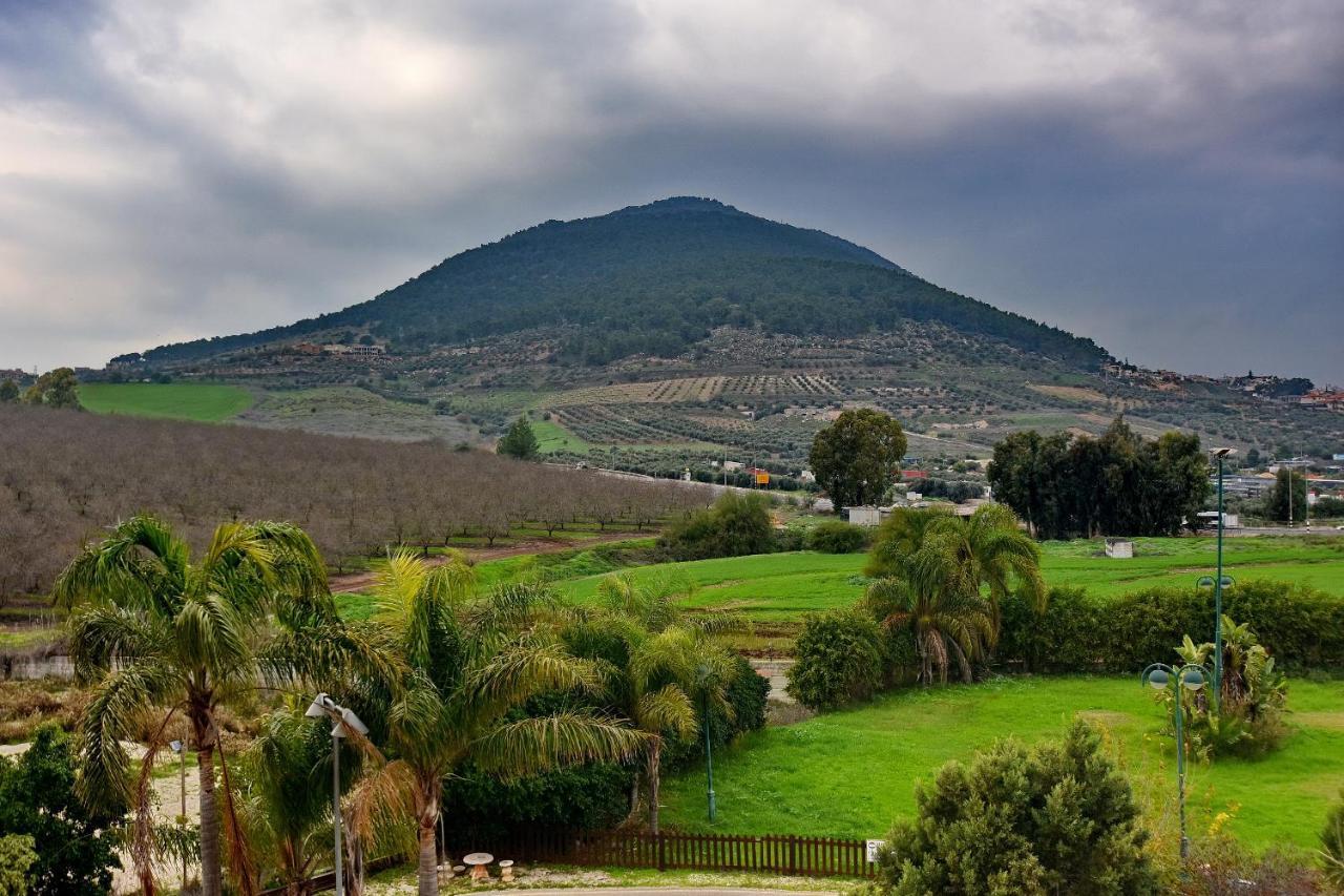 Pearl Of The Valley Hotel Kfar Tavor Luaran gambar