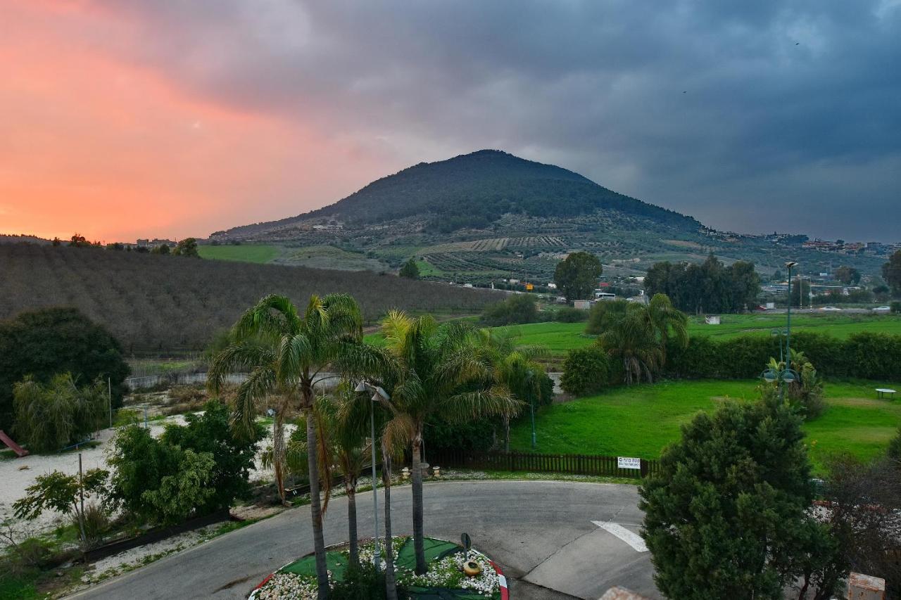 Pearl Of The Valley Hotel Kfar Tavor Luaran gambar